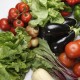 Cistell de verdures de temporada ecològiques